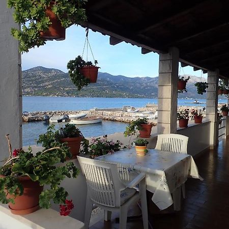 Katja Beach Apartment Račišće Dış mekan fotoğraf