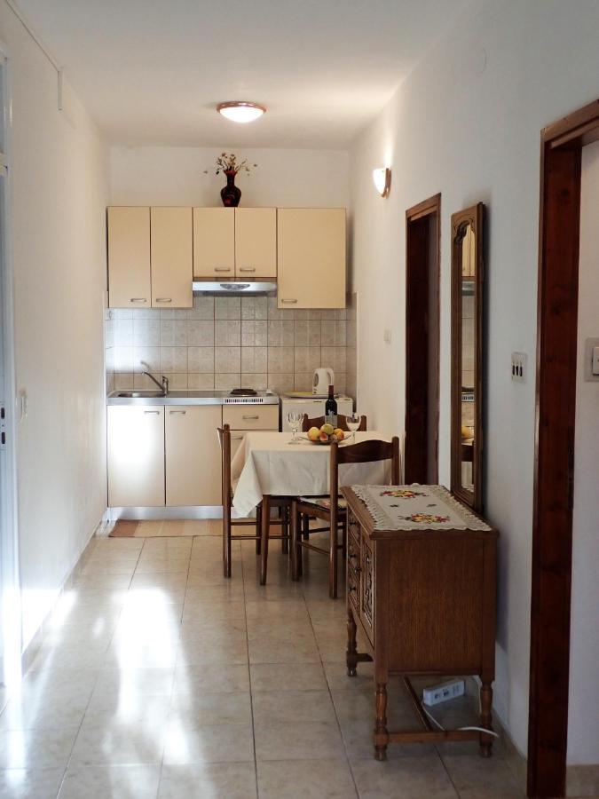 Katja Beach Apartment Račišće Dış mekan fotoğraf