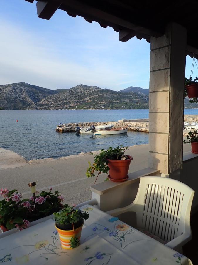 Katja Beach Apartment Račišće Dış mekan fotoğraf