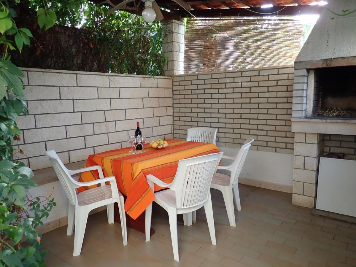 Katja Beach Apartment Račišće Dış mekan fotoğraf