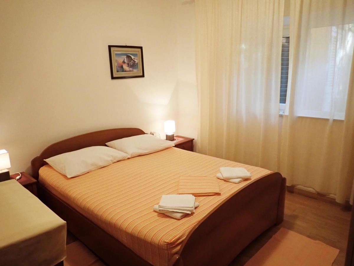 Katja Beach Apartment Račišće Dış mekan fotoğraf
