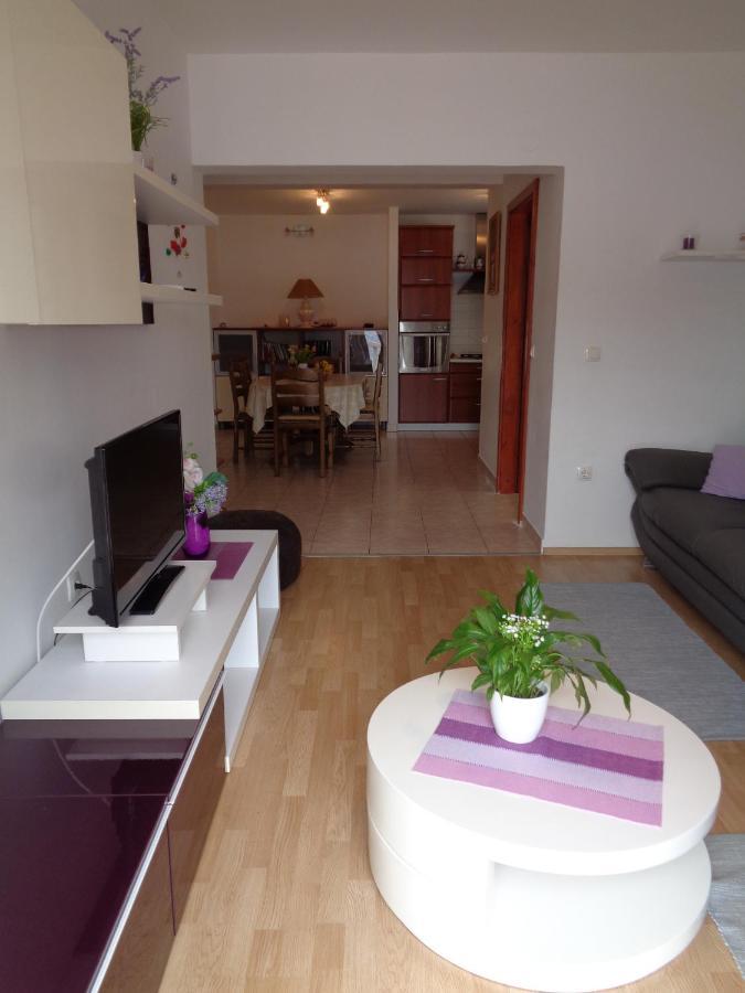 Katja Beach Apartment Račišće Dış mekan fotoğraf
